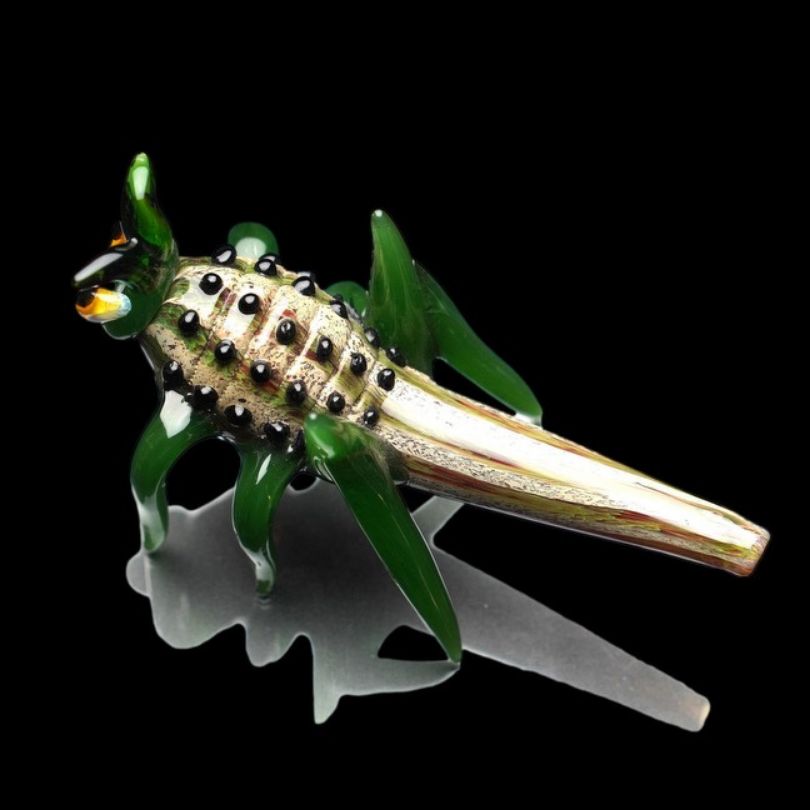 CRICKET GLASS HAND PIPE