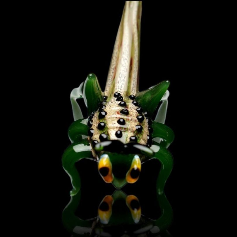 CRICKET GLASS HAND PIPE