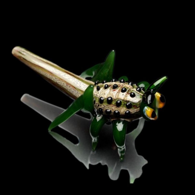 CRICKET GLASS HAND PIPE