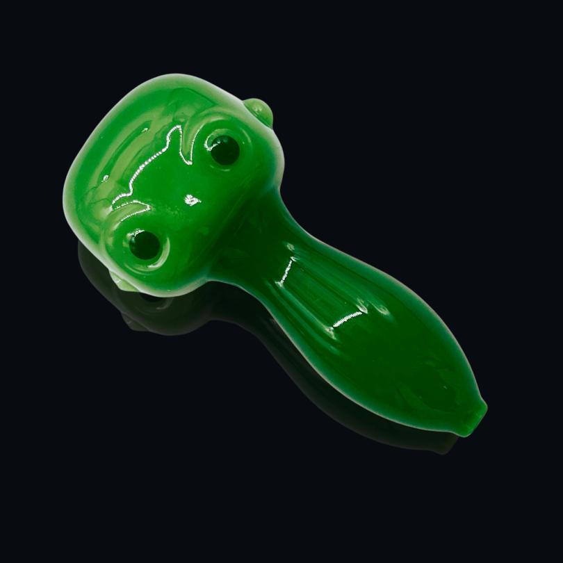 RIDDLES GLASS HAND PIPE