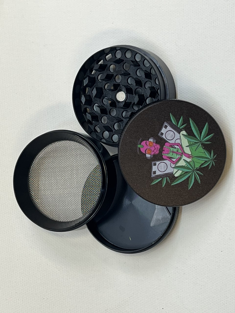 50MM MIX DESIGNS METAL GRINDER BOX OF 12CT