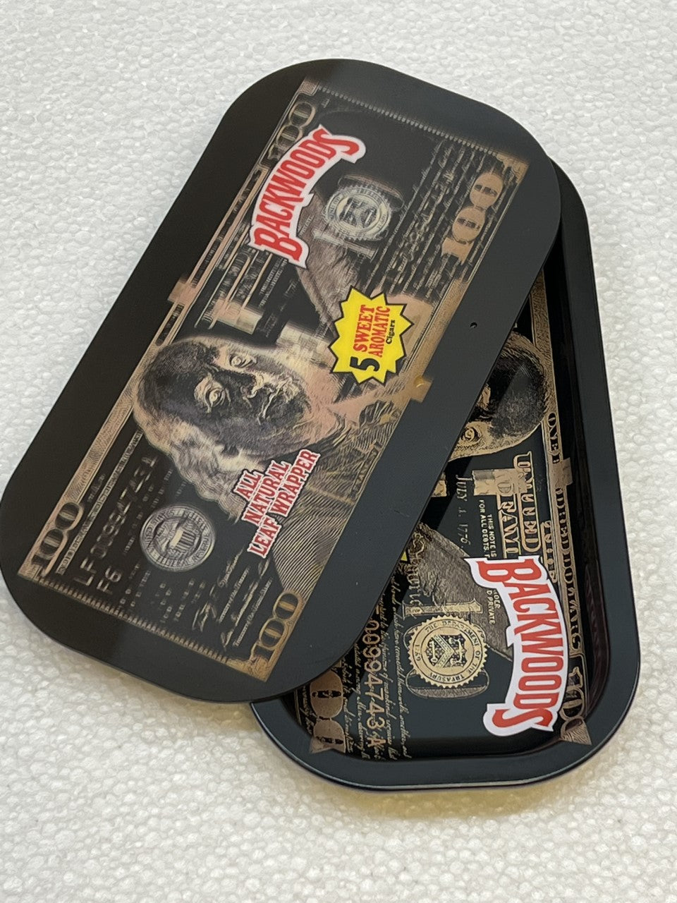 ROLLING TRAY WITH 3D MAGNETIC LID