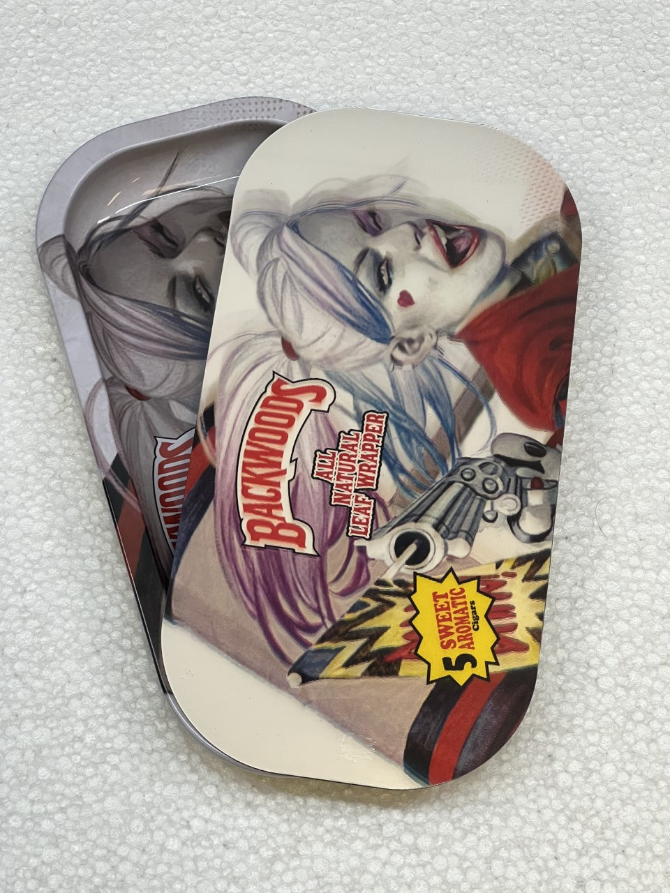 ROLLING TRAY WITH 3D MAGNETIC LID