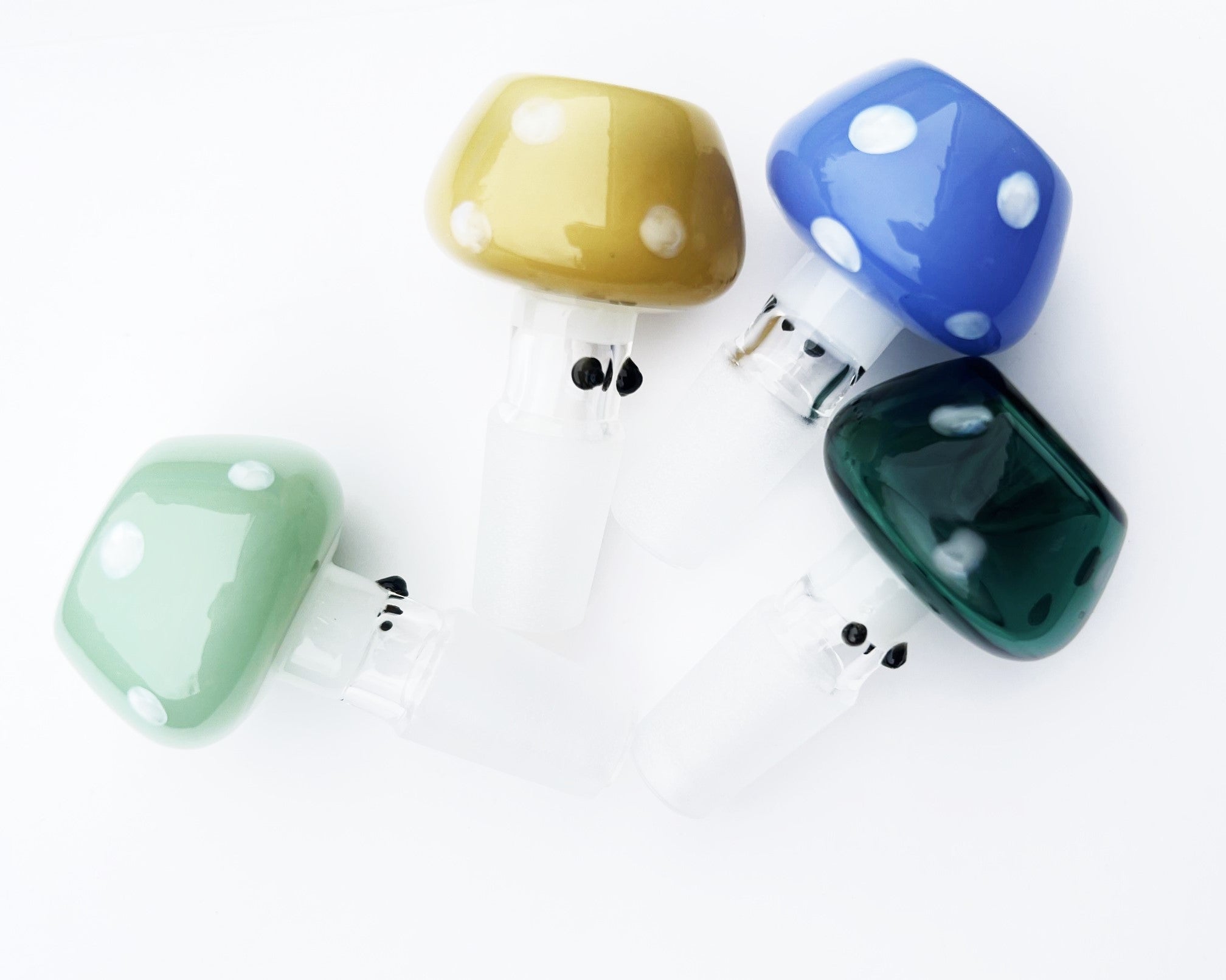 DEEZNUTZ GLASS COLOR 14MM MALE BOWL 12CT